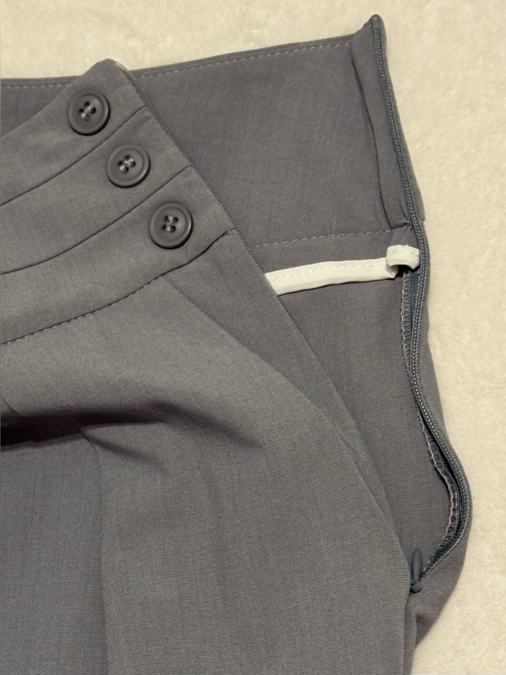 NEW CIDER Women’s Gray Tapered Trousers High Waist Lightweight Size L - Picture 7 of 9